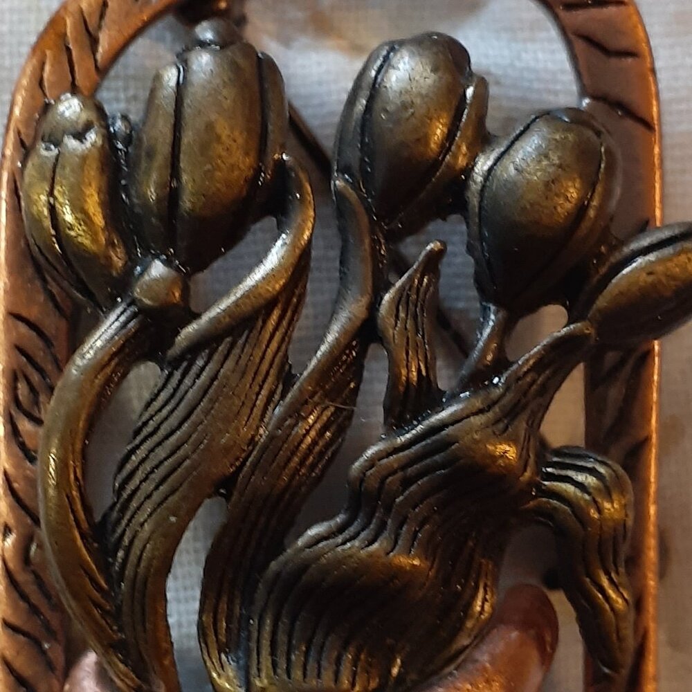 Springtime Tulip Brooch - Picture 3 of 3